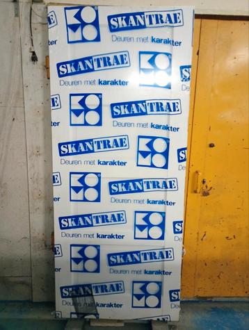 Opdekdeur Skantrae SKS234 linksdraaiend. beschikbaar voor biedingen