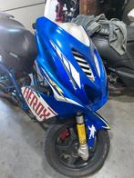 Aerox rossi voorkappen 2stuks met schade, Fietsen en Brommers, Scooters | Yamaha, Verzenden, Aerox