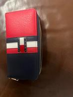 Tommy Hilfiger Portemonnee - Rood/Blauw, Sieraden, Tassen en Uiterlijk, Portemonnees, Guess, Ophalen of Verzenden, Zo goed als nieuw