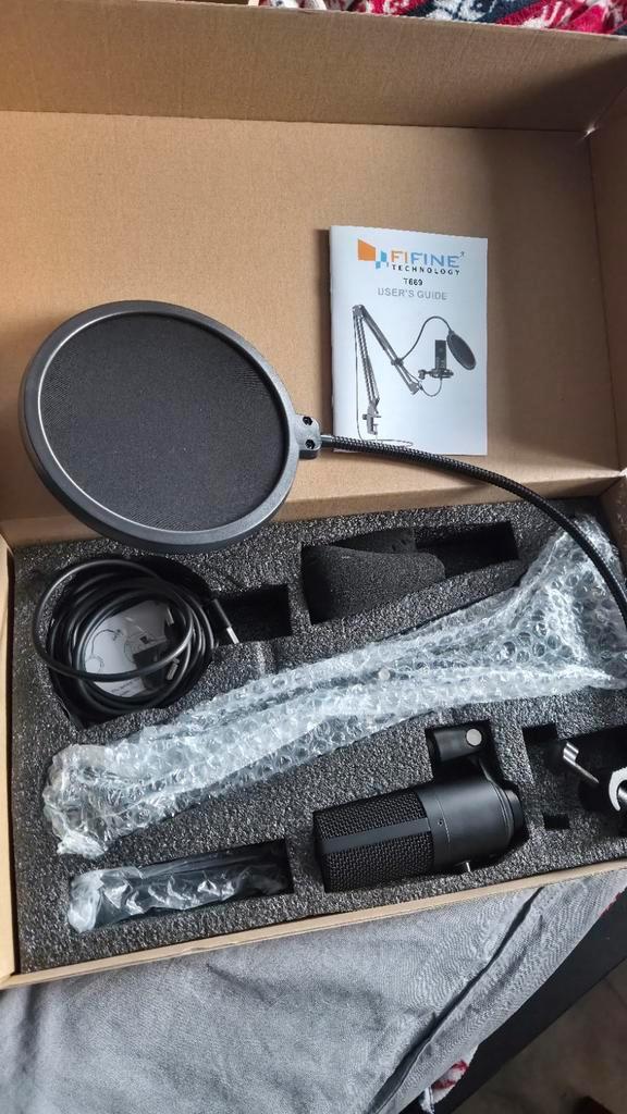 Fifine T669 Microfoon (COMPLETE SET!), Muziek en Instrumenten, Microfoons, Zo goed als nieuw, Studiomicrofoon, Ophalen