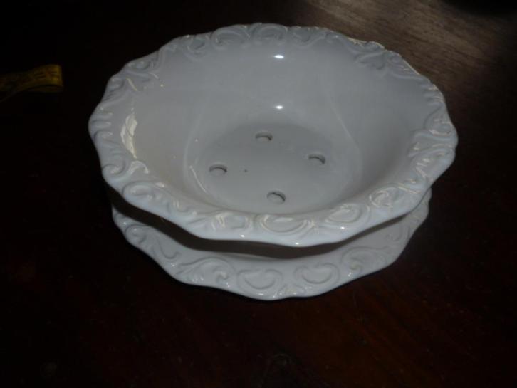 2 x dezelfde fruittest groot en klein, Huis en Inrichting, Keuken | Servies, Zo goed als nieuw, Schaal of Schalen, Overige stijlen