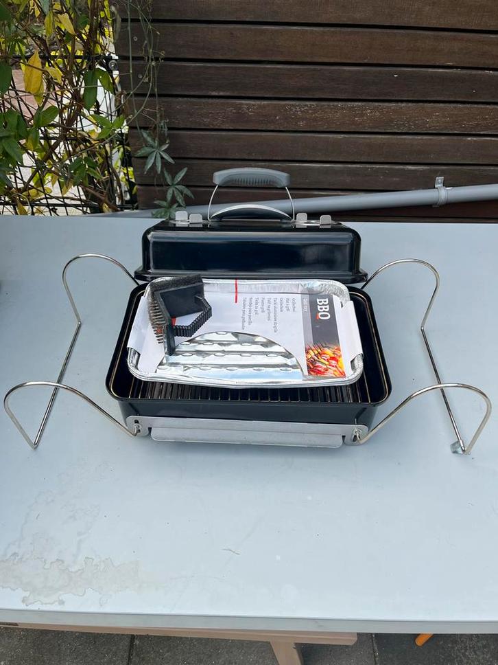 Weber Go-Anywhere BBQ - Compacte Houtskoolbarbecue, Tuin en Terras, Houtskoolbarbecues, Zo goed als nieuw, Ophalen of Verzenden