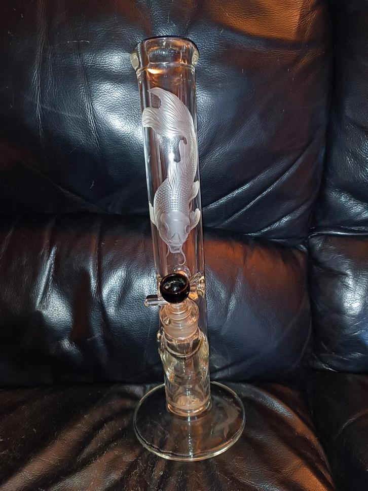 Handgemaakte Glazen Bong (waterpijp) koi karper, Hobby en Vrije tijd, Overige Hobby en Vrije tijd, Zo goed als nieuw, Ophalen of Verzenden