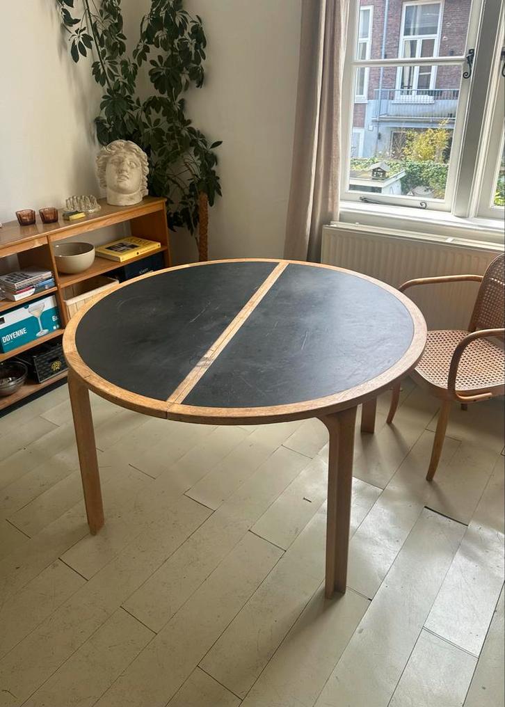 Magnus Olesen Eettafel - Scandinavisch Design, Huis en Inrichting, Tafels | Eettafels, Zo goed als nieuw, 100 tot 150 cm, Rond