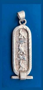 Vintage zilveren Egyptische cartouchehanger
4 cm, Ophalen of Verzenden, Zo goed als nieuw, Zilver, Zilver