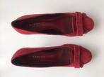 Pumps 39 wijnrood suede, Ophalen of Verzenden, Zo goed als nieuw, Rood