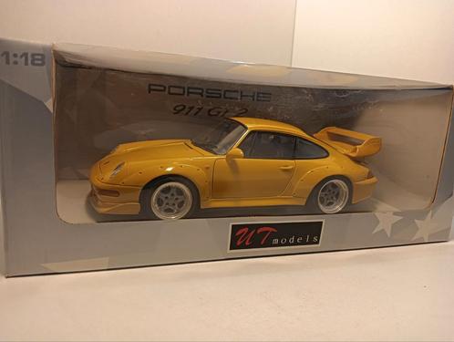 Porsche 911 GT2 yellow ut models, Hobby en Vrije tijd, Modelauto's | 1:18, Zo goed als nieuw, Auto, UT Models, Ophalen of Verzenden