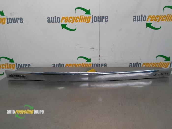 Handgreep Achterklep van een Opel Zafira, Auto-onderdelen, Carrosserie en Plaatwerk, Opel, Gebruikt, 3 maanden garantie