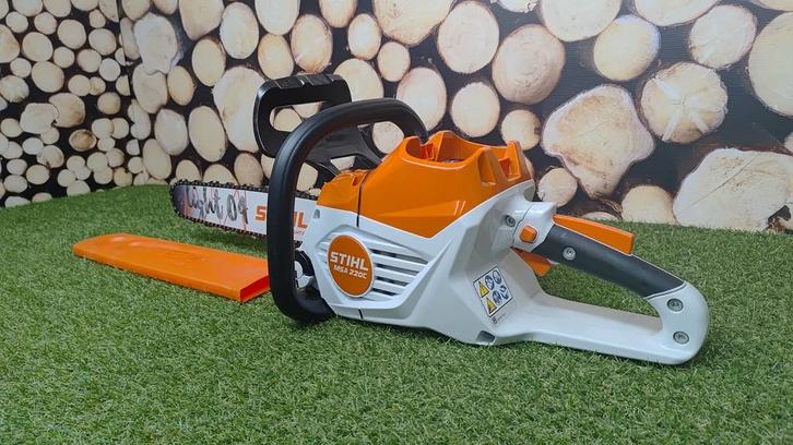 IN NIEUWSTAAT Stihl MSA 200 CB Accu Kettingzaag 40 CM Blad, Tuin en Terras, Hand-tuingereedschap, Zo goed als nieuw, Overige soorten