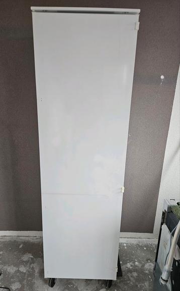 Grote inbouw koelkast zanussi beschikbaar voor biedingen