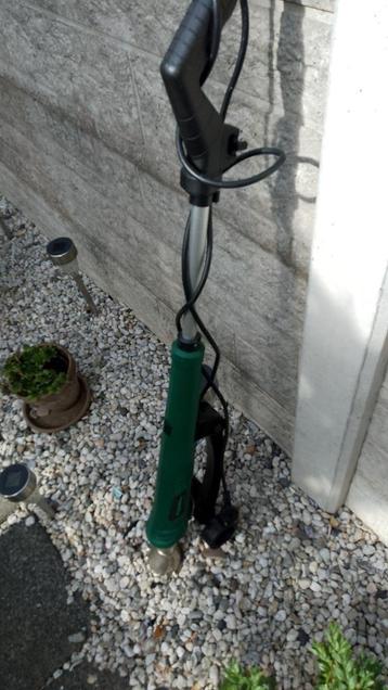 Elektrische onkruid verwijderaar  beschikbaar voor biedingen