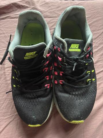 nike zoom structure 41,5 beschikbaar voor biedingen
