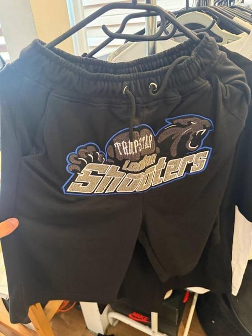 Trapstar Broek Zomer Korte broek M-L, Kleding | Dames, Broeken en Pantalons, Zo goed als nieuw, Kort, Ophalen of Verzenden