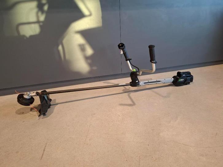 Gebruikte EGO bcx3800 accu bosmaaier, Tuin en Terras, Bosmaaiers, Gebruikt, Accu, 10 tot 30 cm, Ophalen