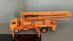 Conrad mercedes betonpomp 6x4, Ophalen of Verzenden, Zo goed als nieuw, Hijskraan, Tractor of Landbouw, Conrad