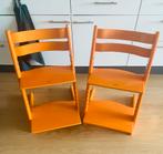 Twee oranje Tripp Trapp stoelen van Stokke, Kinderen en Baby's, Kinderkamer | Tafels en Stoelen, Gebruikt, Ophalen, Stoel(en)