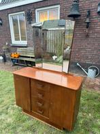 Kaptafel met spiegel, Ophalen