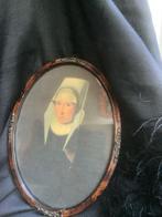 Oude fotolijstje ovaal met een portret van een vrouw, Verzenden