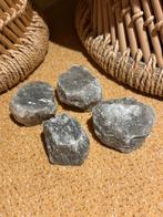 Vier grijze zoutstenen, Ophalen of Verzenden