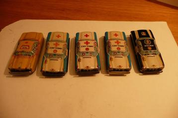 5 blikken autos TAXI AMBULANCE POLICE made in Japan beschikbaar voor biedingen