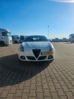 Alfa Romeo Giulietta 1.4 Turbo Multi AIR 2011 Wit, Auto's, Alfa Romeo, Voorwielaandrijving, 65 €/maand, Zwart, 4 cilinders