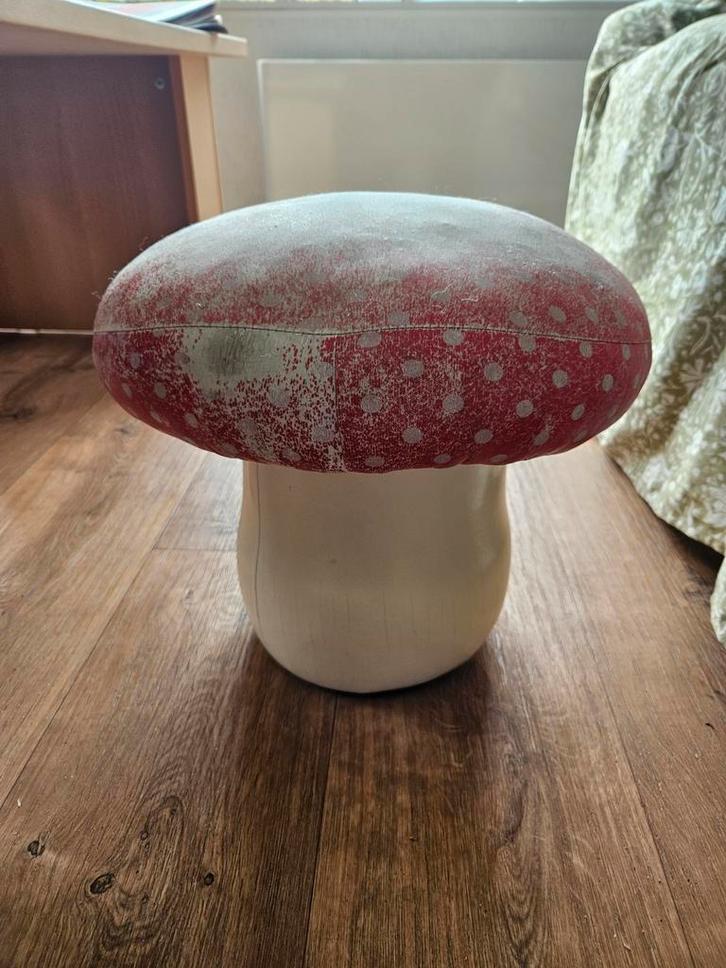 Gratis Paddestoelen Kruk - DIY Project, Huis en Inrichting, Banken | Voetenbanken en Poefen, Ophalen