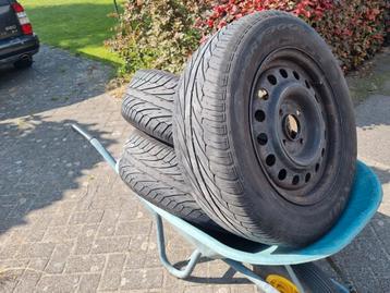 4 stalen wielen 4x114,3 beschikbaar voor biedingen