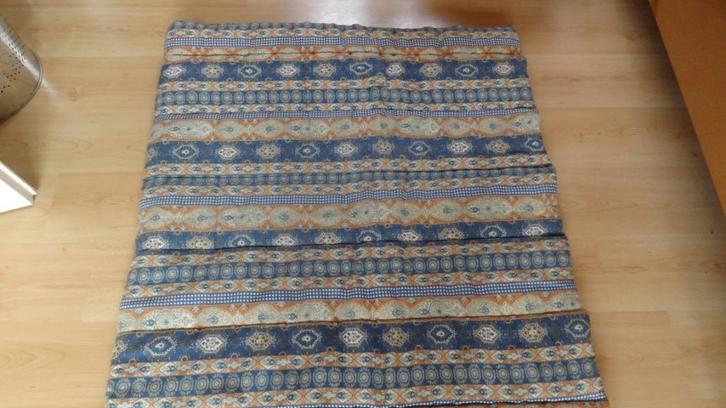 MOOIE woondeken maat 123 bij 217 cm Is nog ZGAN, met GRATIS, Huis en Inrichting, Woonaccessoires | Plaids en Woondekens, Zo goed als nieuw