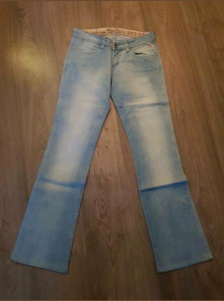 Nieuwe bootcut Blackburn jeans Anna
maat 27, XS of 34, Kleding | Dames, Spijkerbroeken en Jeans, Nieuw, W27 (confectie 34) of kleiner
