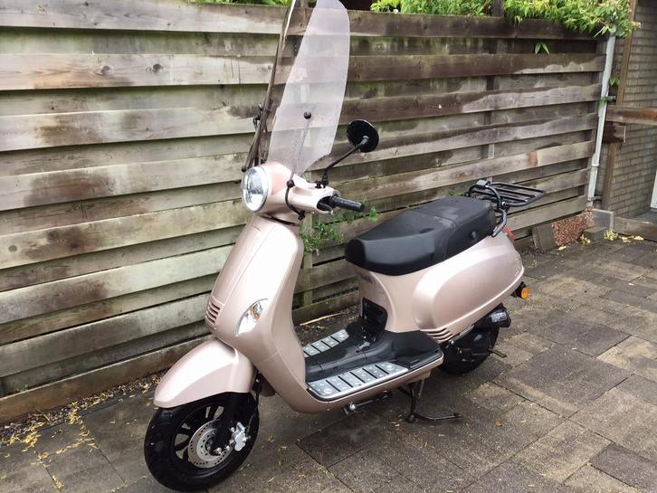 Scooter, Fietsen en Brommers, Snorfietsen en Snorscooters, Gebruikt, Overige merken, Benzine, Ophalen of Verzenden