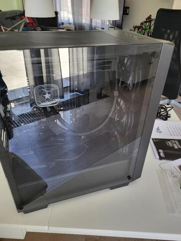 AMD computer zonder grafische kaart en harde schijf beschikbaar voor biedingen
