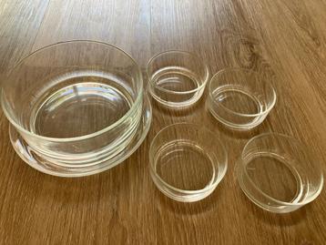 Schaal met bord en 4 kommetjes | glas | stapelbaar beschikbaar voor biedingen