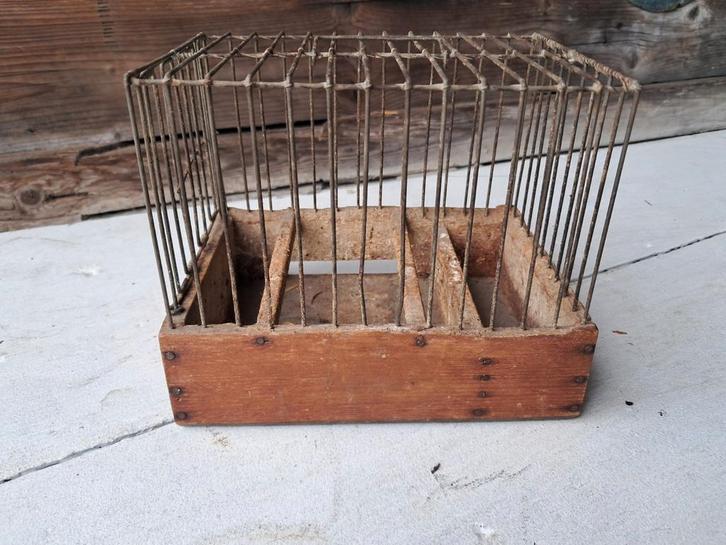 Vintage oude vogelkooitje, Dieren en Toebehoren, Vogels | Hokken en Kooien, Zo goed als nieuw, Vogelkooi, Metaal, Ophalen of Verzenden