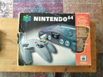 Nintendo 64 standaard & Aqua Blue + Super Mario 64, Spelcomputers en Games, Spelcomputers | Nintendo 64, Ophalen, Gebruikt, Met 2 controllers
