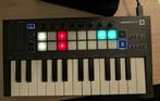 Launchkey mini mk3, Muziek en Instrumenten, Midi-apparatuur, Ophalen, Zo goed als nieuw