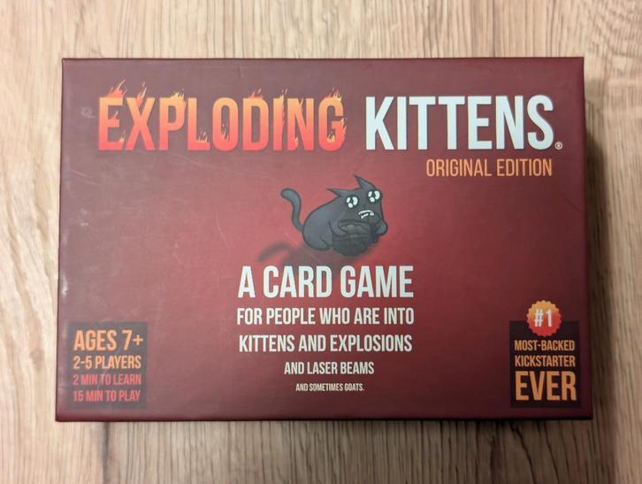 Exploding kittens, Hobby en Vrije tijd, Gezelschapsspellen | Kaartspellen, Nieuw, Vijf spelers of meer, Ophalen of Verzenden