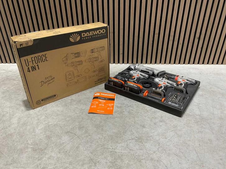 Daewoo u-force 4 in 1 accu gereedschapsset in lade nieuw ‼️, Doe-het-zelf en Verbouw, Gereedschap | Boormachines, Nieuw, Boormachine