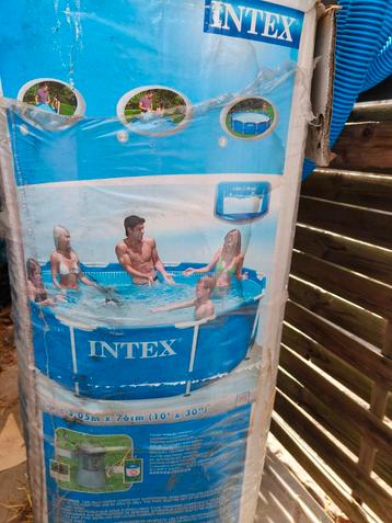 Intex Zwembad - Gebruikt, zonder pomp beschikbaar voor biedingen