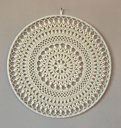 Mooie gehaakte gebroken wit mandala 40 cm, Huis en Inrichting, Woonaccessoires | Wanddecoraties, Nieuw, Ophalen of Verzenden