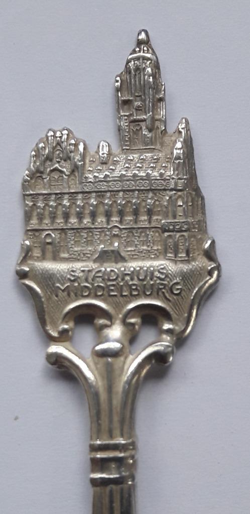 Lepeltje Middelburg - Stadhuis, Verzamelen, Porselein, Kristal en Bestek, Gebruikt, Bestek, Metaal, Verzenden