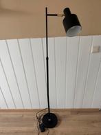 Zwarte vloerlamp, Huis en Inrichting, Lampen | Vloerlampen, Ophalen, Zo goed als nieuw, 150 tot 200 cm