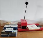 Sizzix zware embossing / stans machine met toebehoren, Ophalen of Verzenden, Zo goed als nieuw, Overige thema's, Pons of Mal