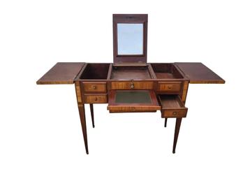 Fijne Louis XVI kaptafel – Begin 19e eeuw – Mahonie & paliss beschikbaar voor biedingen