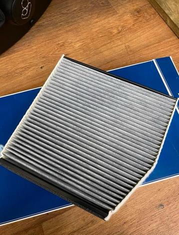 Mercedes-Benz B-klasse interieur- en olie filter.  beschikbaar voor biedingen
