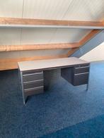 Stalen retro/vintage bureau, Huis en Inrichting, Bureaus, Ophalen, Gebruikt