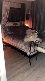 Mooie bed ombouw.   Smeedijzer, Ophalen of Verzenden