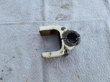 Onderdeel bracket Johnson Evinrude 6 pk buitenboordmotor beschikbaar voor biedingen