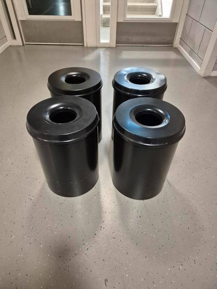 Vlamdovende Papierbak prullenbak 30 Liter Vepa Bins, Huis en Inrichting, Woonaccessoires | Prullenbakken, Gebruikt, Metaal, Minder dan 50 cm
