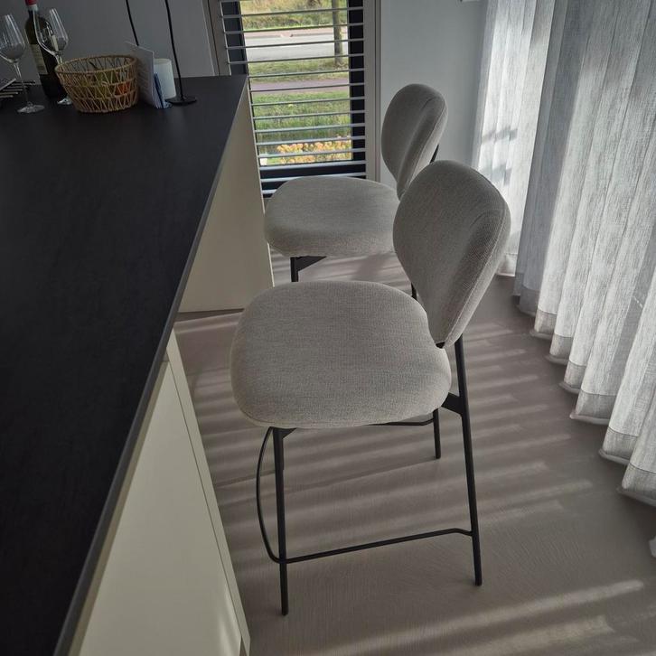 Bar/ kookeiland krukken, Huis en Inrichting, Barkrukken, Zo goed als nieuw, 60 tot 90 cm, 2 krukken, Ophalen