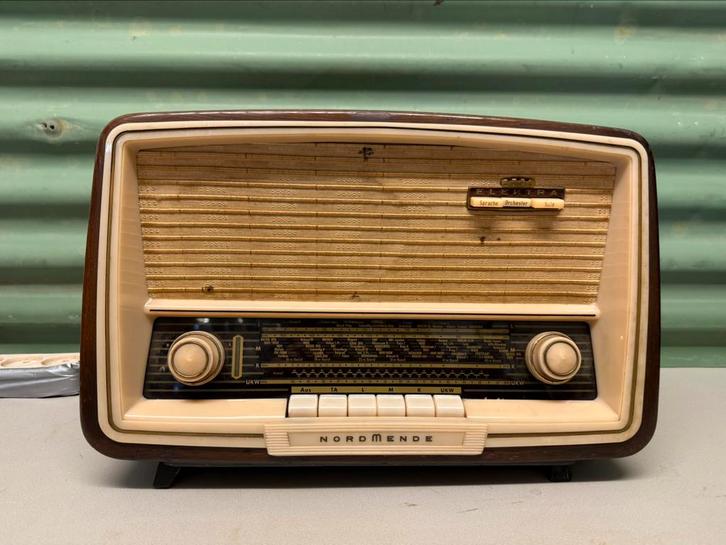 Nordmende elektra radio, Antiek en Kunst, Antiek | Tv's en Audio, Ophalen of Verzenden